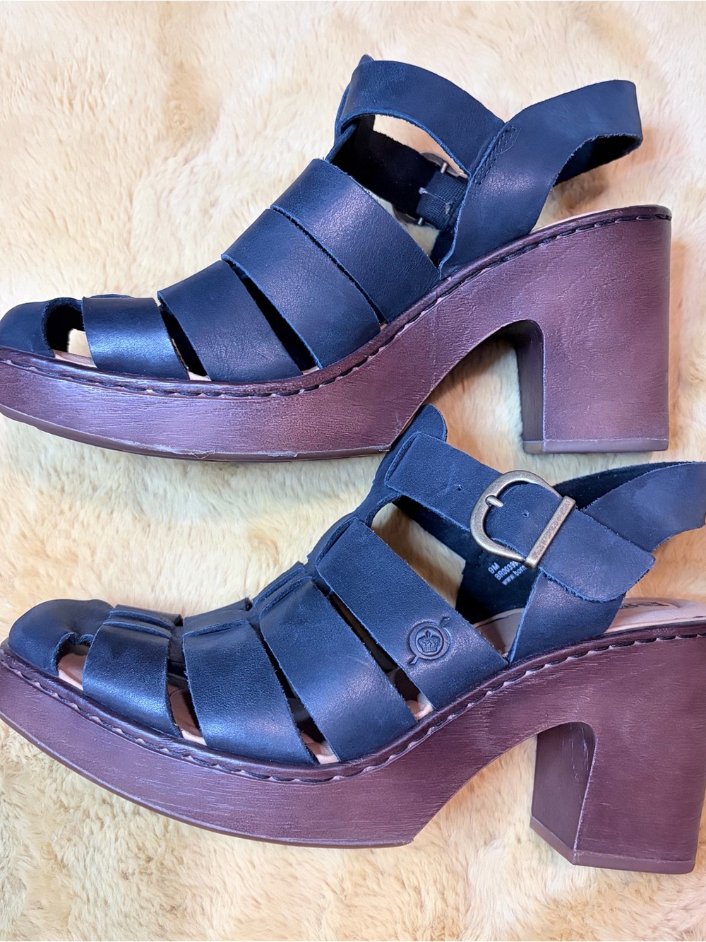 Born Women’s 9M Black Leather Platform Block Heel Fisherman Sandals